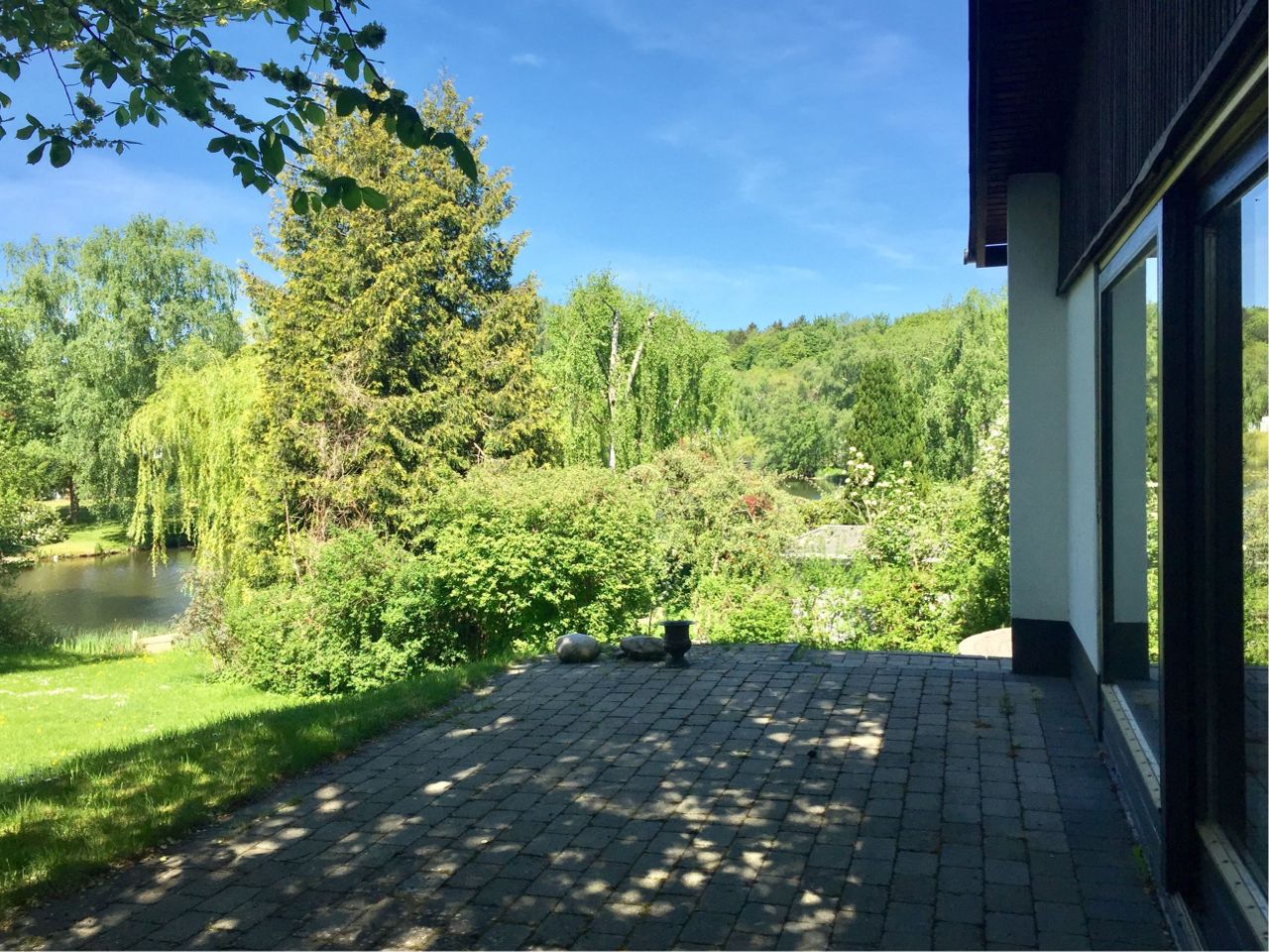 image 02